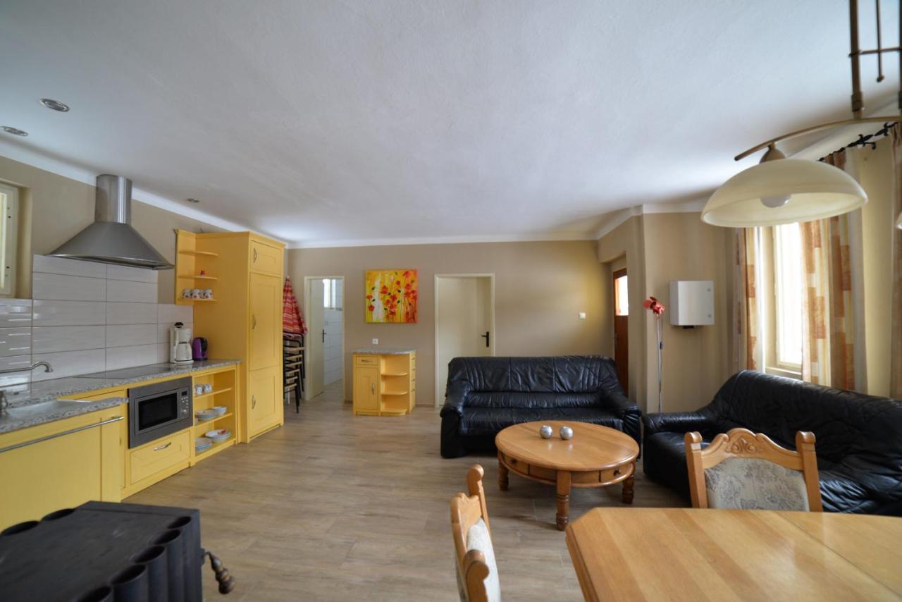 Kemp na Staré papírně Dobronice Extérieur photo
